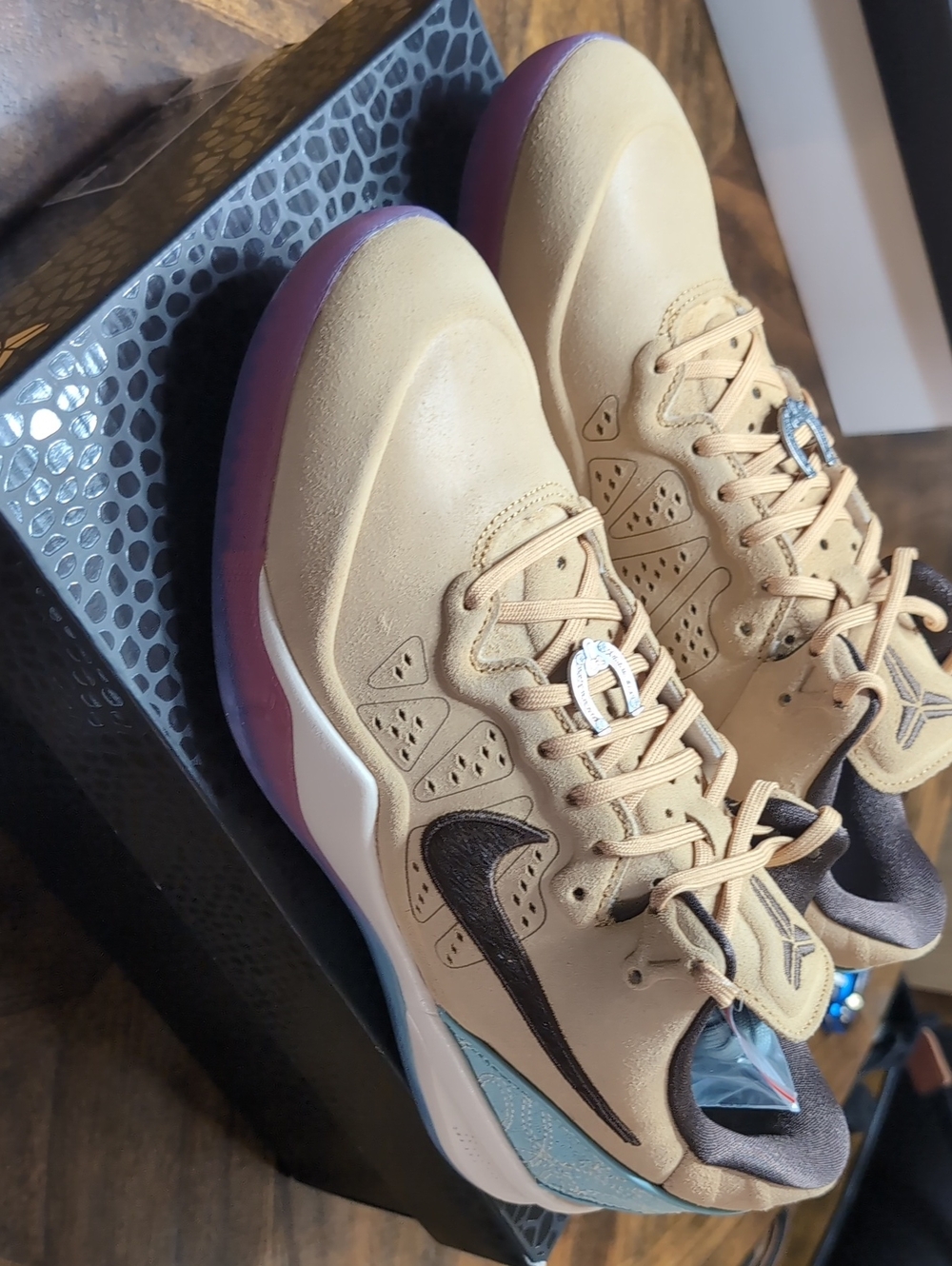 Nike Kobe 8 Protro EXT “Siempre Hermanos,”